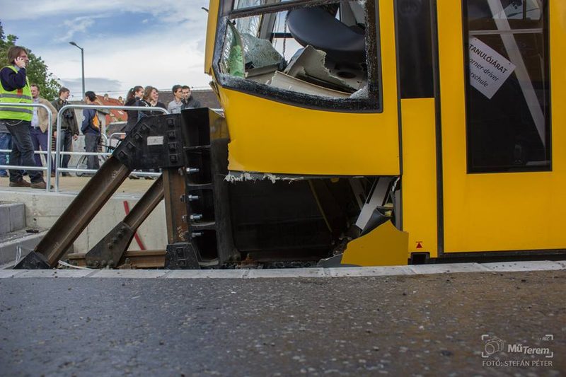 Illustration for article titled The World's Longest Tram Got A Bit Shorter After This Crash
